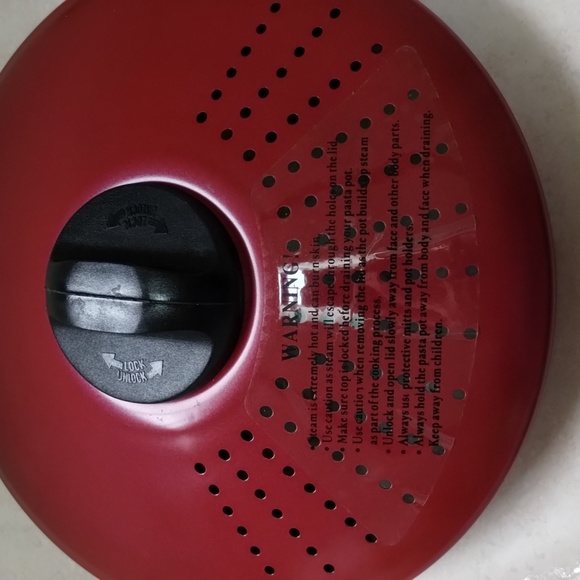 New, never used Pasta Perfect nonstick pots - Picture 3 of 3